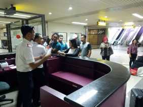 Ditelantarkan di Batam, Belasan Penumpang Lion Air dari Pekanbaru Ngamuk