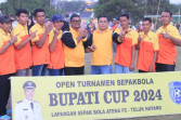 Ketua KONI Rohil Samsuri Resmi Tutup Turnamen Sepakbola Bupati Cup 2024 di Pujud