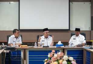 Perdana PJ Bupati Kampar Rapat Bersama Seluruh OPD