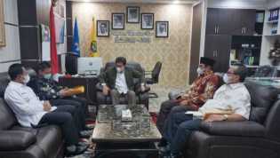 Bupati Rohil Audiensi Dengan Rektor Universitas Riau Bahas Kerjasama Program Beasiswa