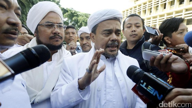 Pengacara: Habib Rizieq Overstay karena Permintaan Institusi di RI
