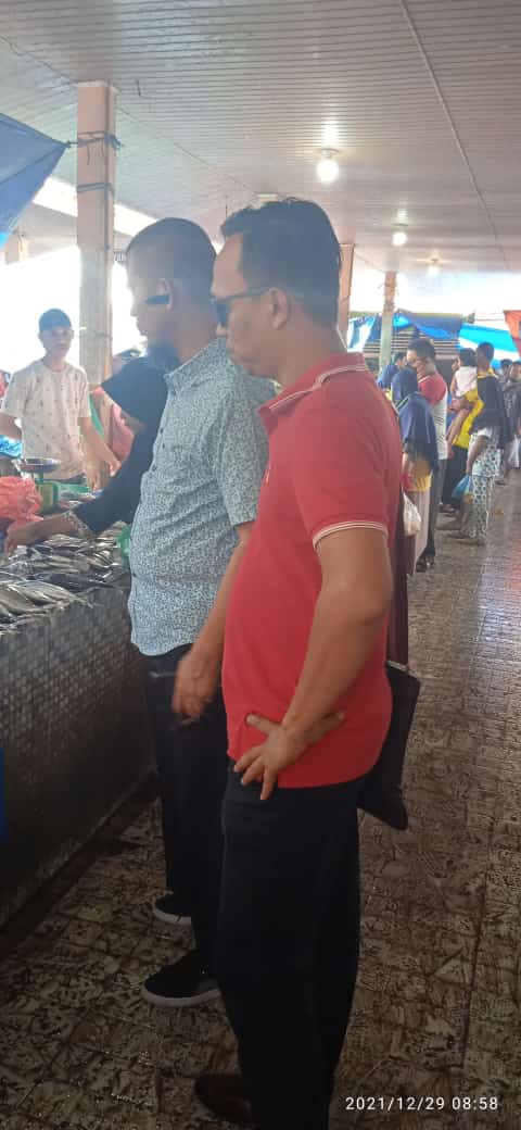 Ketua APP Didampingi Sekjen Ajak Masyarakat Berbelanja di Pasar Tradisional