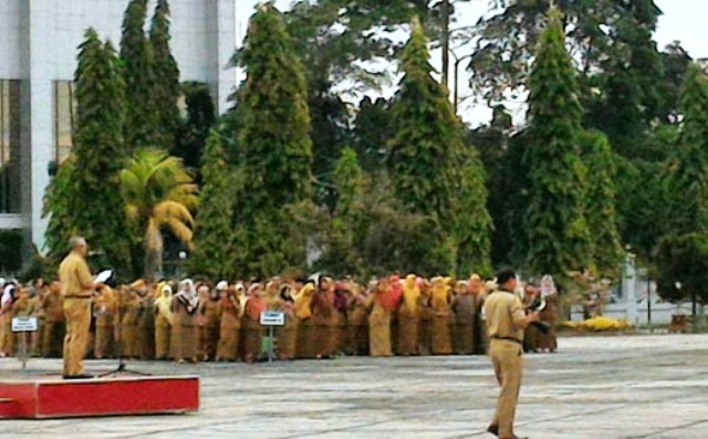 Apel Perdana 2017, Gubri Ingatkan Panas Ekstrim dan Ancaman Karlahut