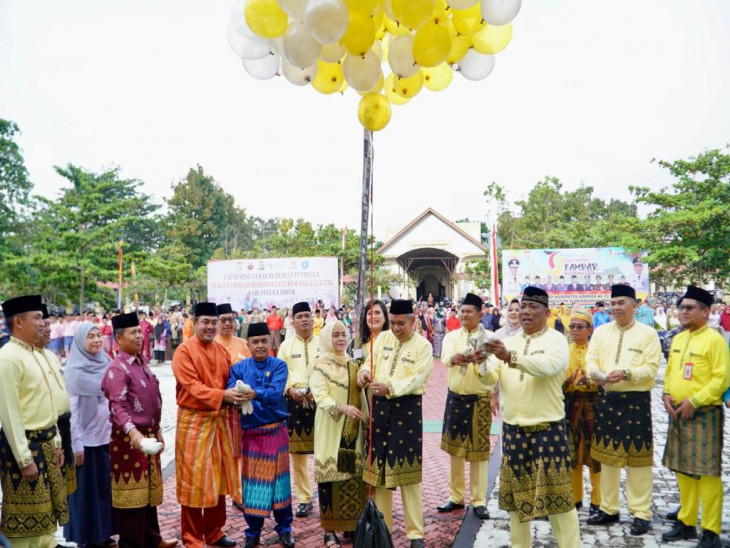 Upacara Hari Jadi Kampar ke-73, Pj Bupati Kampar Launching Gerakan Pengentasan Kemiskinan Ekstrem da
