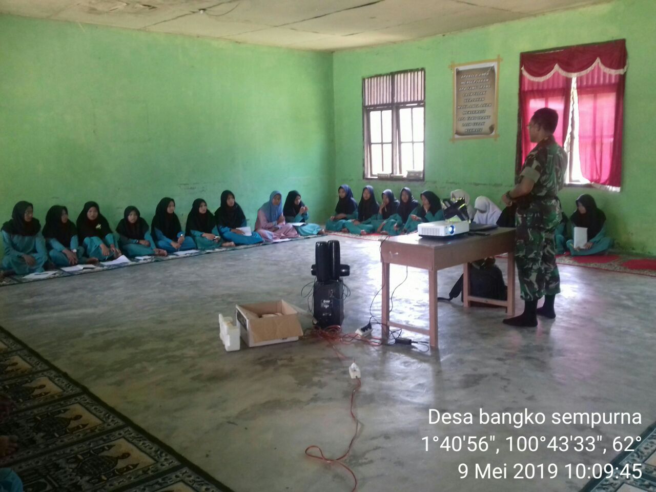 Danramil 05/RM Tekankan Kedisiplinan Kepada Siswa Peserta Pesantren Kilat