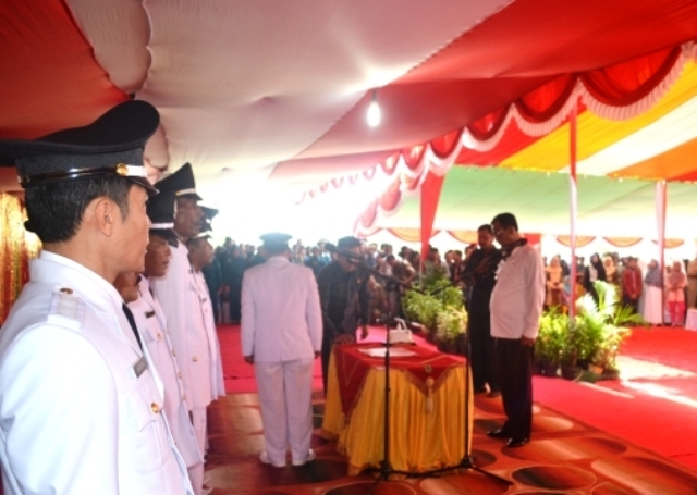 Bupati Rohil Lantik 13 Datuk Penghulu Gelombang Pertama