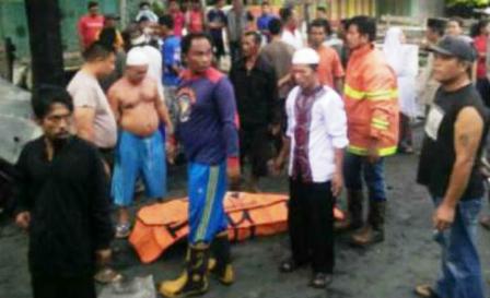 Kebakaran Kios, Seorang Nenek Ikut Terbakar