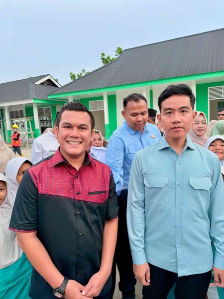 Datang di Jumat Berkah, Wapres Gibran Serap Aspirasi Masyarakat Rohil, M. Maliki Beri Apresiasi