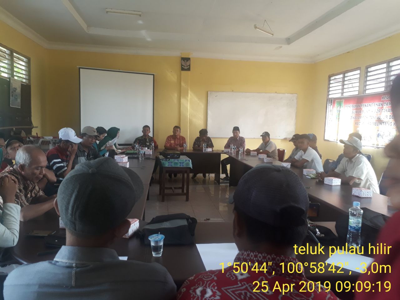 Babinsa Koramil 05/RM Hadiri Rapat Pertanian Di Teluk Pulau Hilir