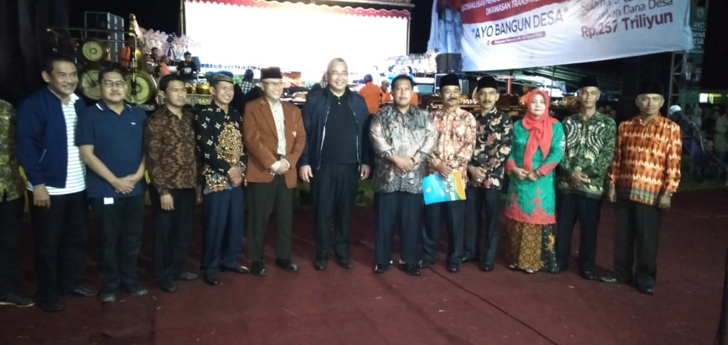 Milad Mukomuko ke 16, Menteri Desa PDT Serahkan SK DPC PATRI