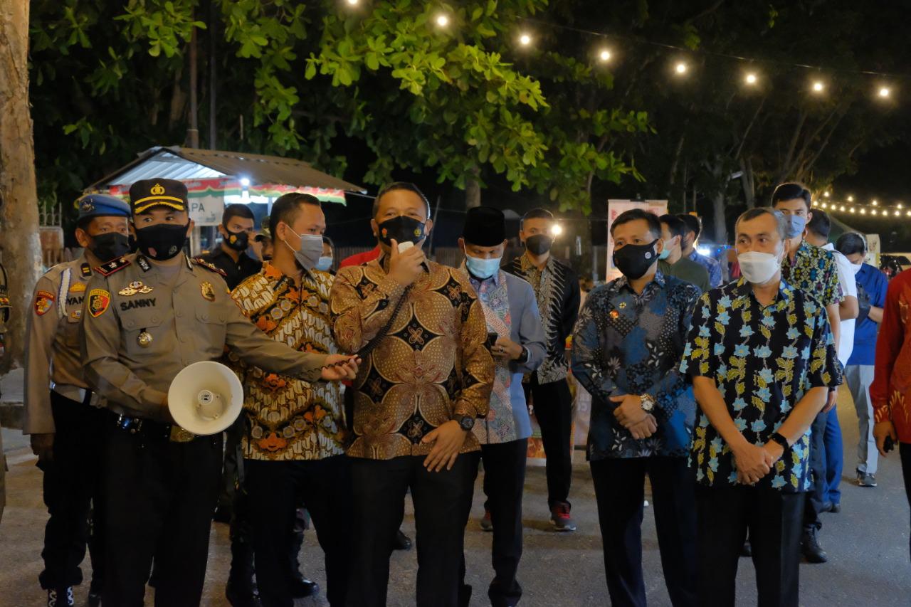 Kapolda Riau Bersama Forkopimda Ingatkan Warga Disiplin Prokes