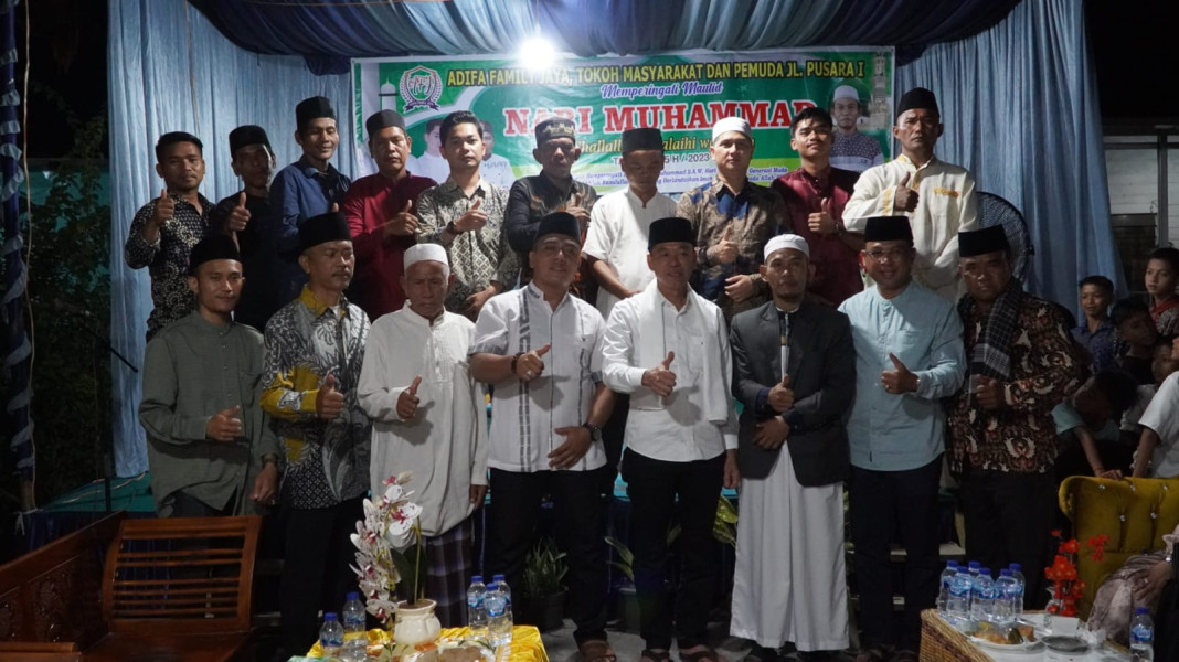 Bupati Rohil Menghadiri Peringatan Maulid Nabi Muhamad SAW Di jalan Pusara