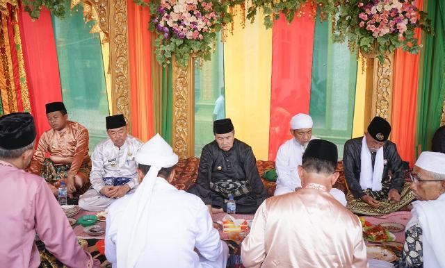 Ratusan Tahun Tak Pernah Diadakan, Gubernur Riau dan Bupati Rohil Hadiri Acara Totau Kenegerian Kubu