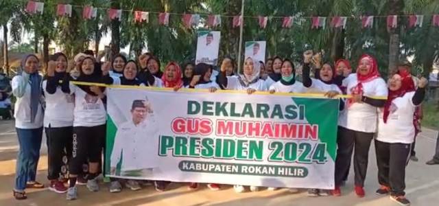 Simpatisan Gus Muhaimin Rokan Hilir Lakukan Deklarasi, Siap Dukung Jadi Presiden Tahun 2024 Simpatisan Gus Muhaimin Rokan Hilir Lakukan Deklarasi, Siap Dukung Jadi Presiden Tahun 2024