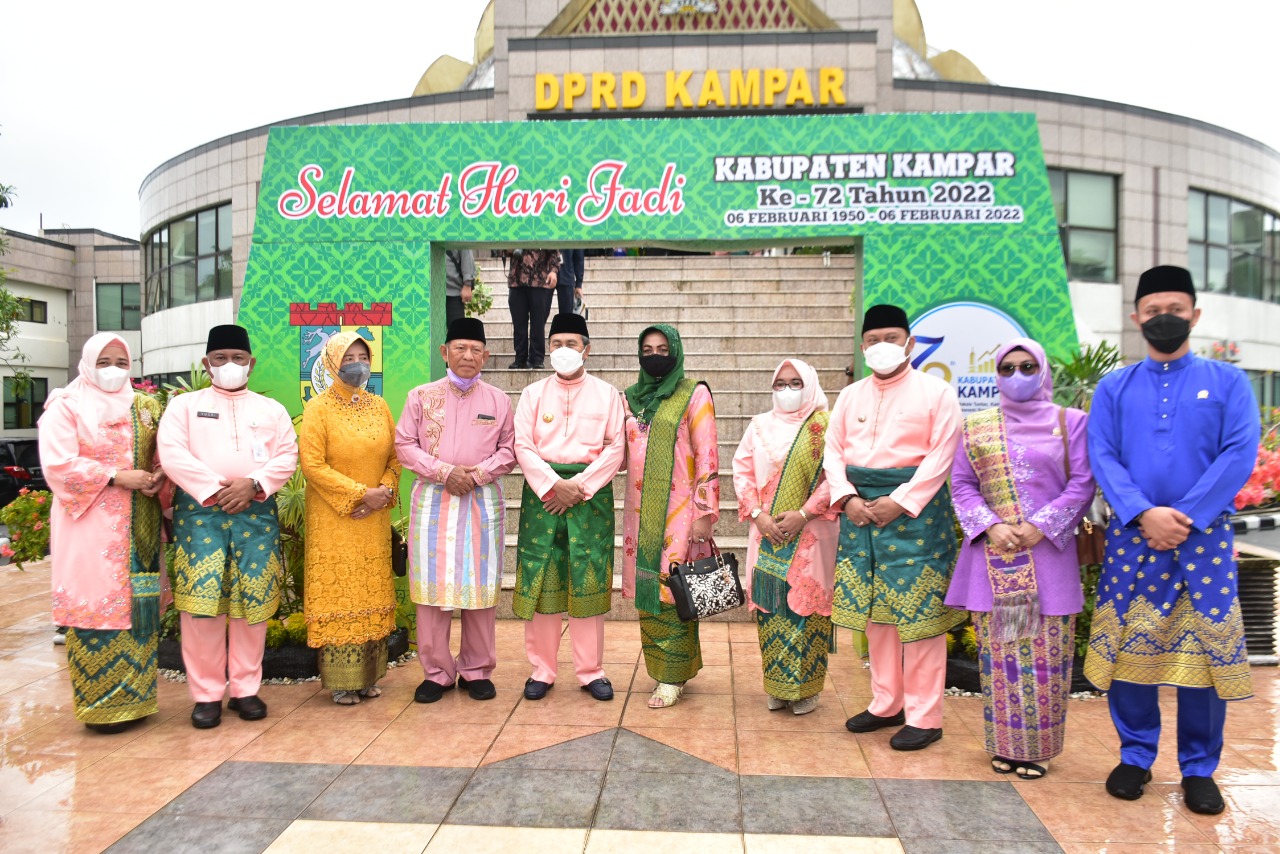 Puncak Hut Kampar Ke-72, Gubernur Riau dan Saleh Djasit Apresiasi Kemajuan Kampar