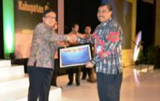 Bupati Siak Terima Penghargaan WTP dari Menteri Keuangan