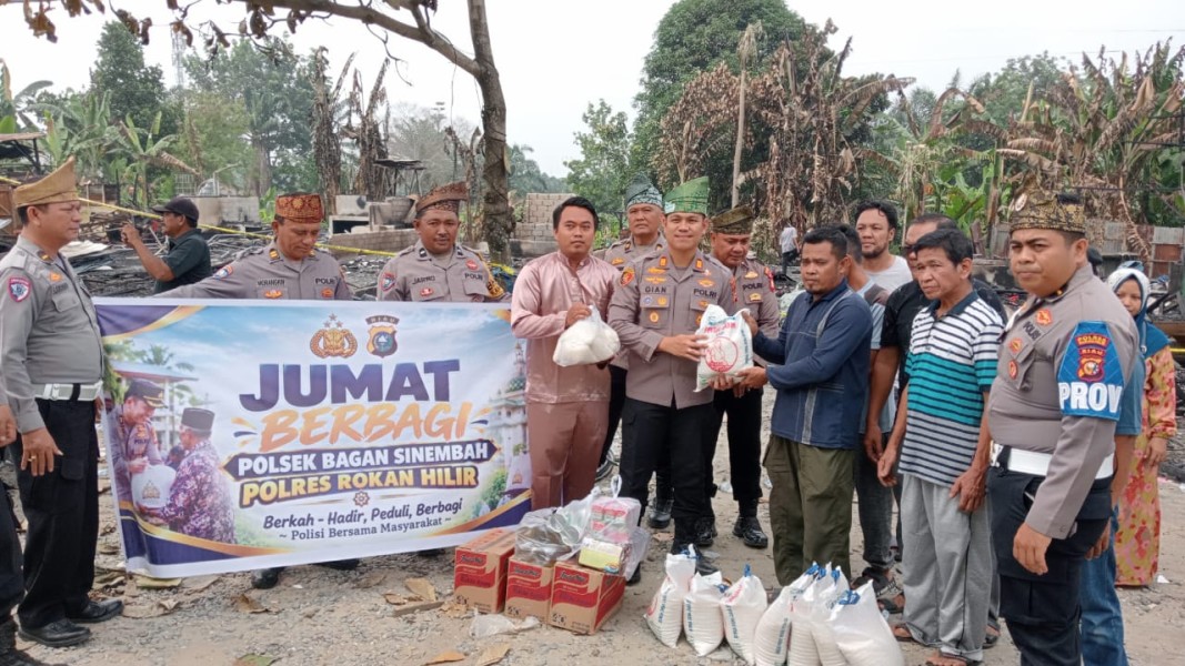 Wujud kepedulian Polsek Bagan Sinembah Salurkan Bantu Korban Kebakaran