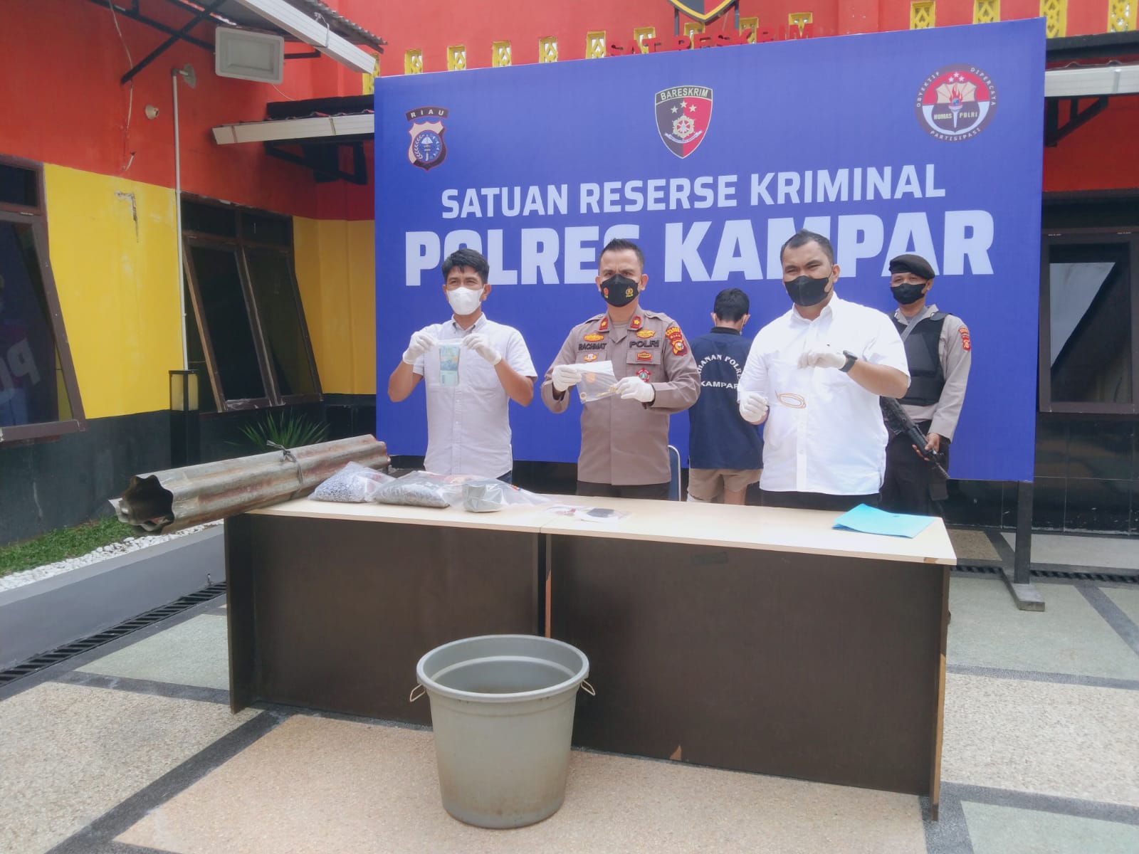 Polres Kampar Expose Penangkapan Perampokan dan Pembunuhan