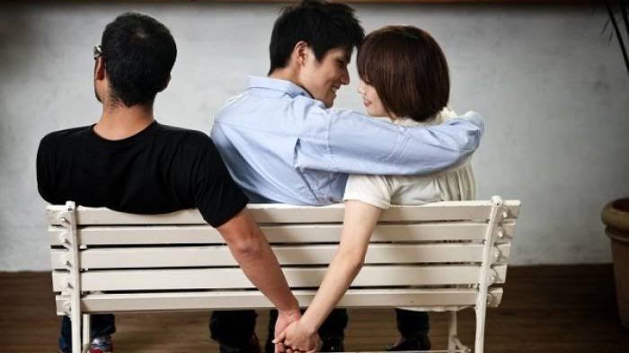 Di Indoneaia, Wanita Lebih Sering Selingkuh Dari Pada Pria?