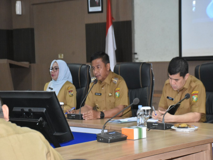 Bupati Kampar Instruksikan Seluruh OPD dan Camat Terapkan Gerakan Asri