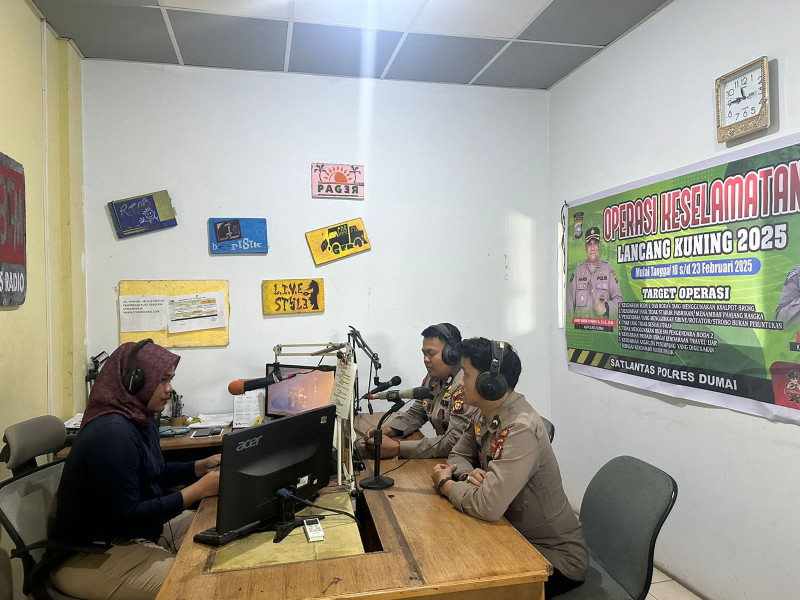 Satlantas Polres Dumai Giat Talkshow & Sosialisasi Tertib Lalu Lintas Melalui Radio