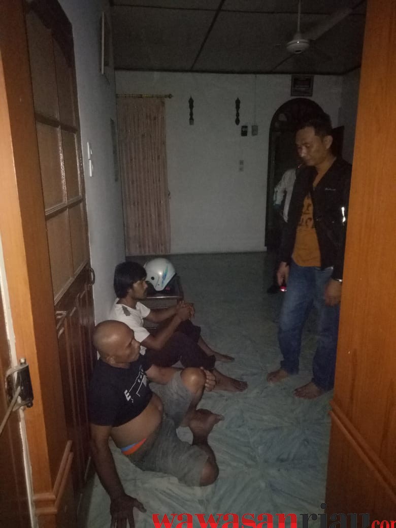 Simpan Ganja Disaku Celana 