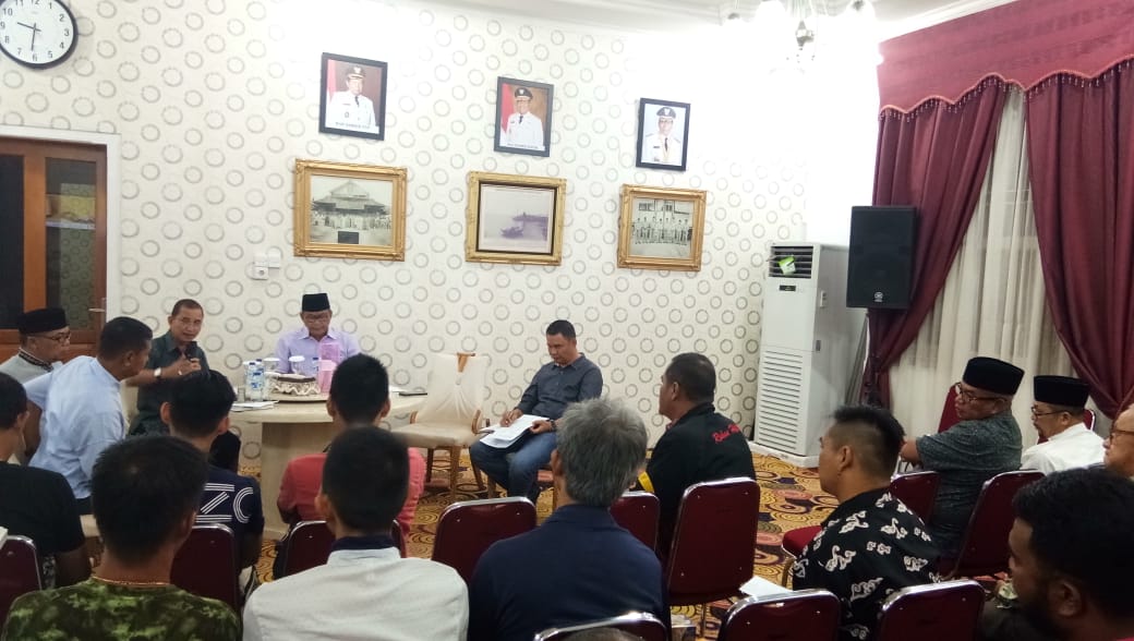 Bupati Rohil Minta Festival Bakar Tongkang Tahun Ini Ada Peningkatan