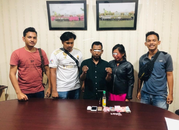 Pasutri Diduga Pengedar Dibekuk Saat Dirumah Mertua