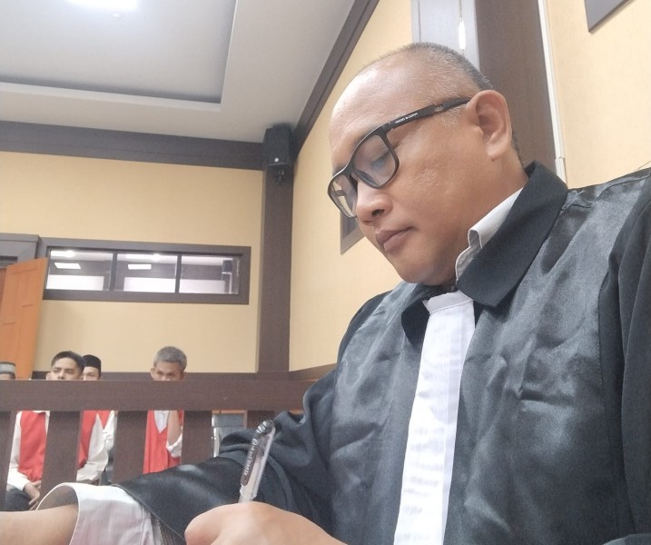 Sidang Tuntutan Perkara Pencurian Brondolan Sawit Milik PT. Ciliandra Pending, Ini Kata Kuasa Hukum. Sidang Tuntutan Perkara Pencurian Brondolan Sawit Milik PT. Ciliandra Pending, Ini Kata Kuasa Hukum.