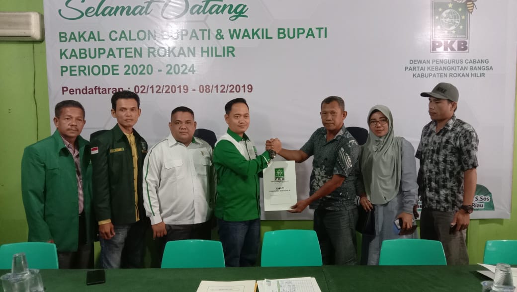 Afrizal Sintong Kembalikan Formulir Pendaftaran Bacalon Bupati Rohil ke DPC PKB