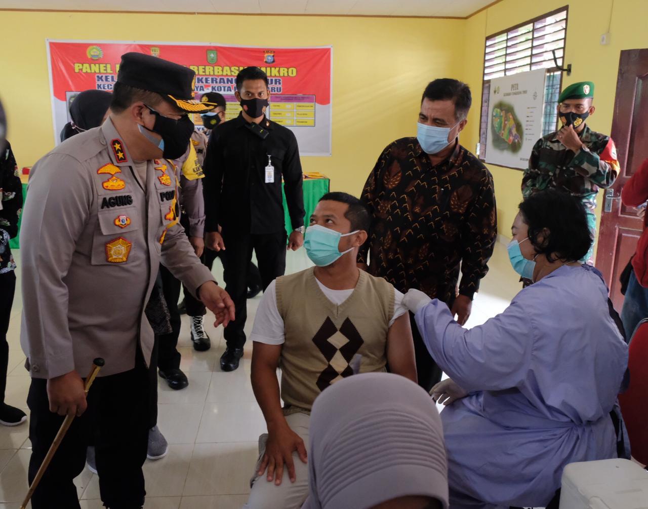 Gelar Vaksinasi, Kapolda Riau : Kolaborasi dan Sinergi Mampu Tangani Covid-19