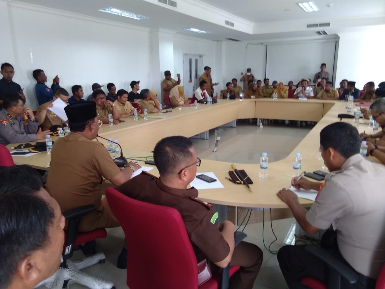 Bupati Rohil Suyatno : Honorer Pemkab Rohil Dirumahkan Sementara