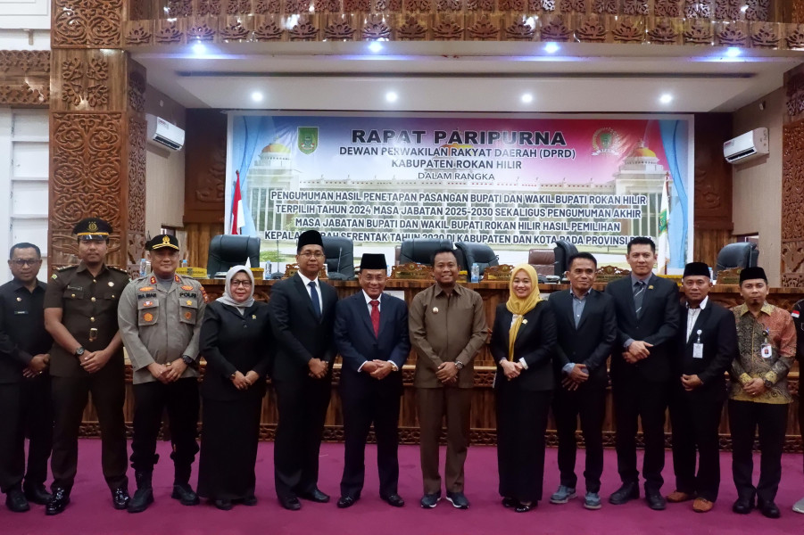 Kapolres Rohil AKBP Isa Imam Syahroni, Hadiri Paripurna DPRD Penetapan Bupati dan Wabup 2025 - 2030