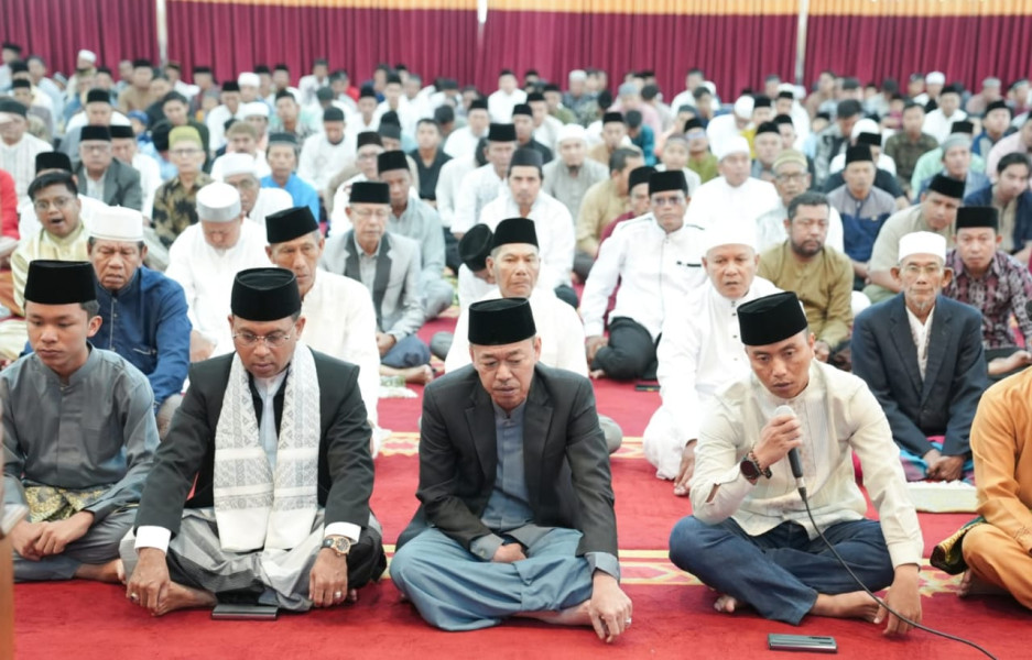 Bupati Rohil Laksanakan Sholat Idul Adha di Masjid Agung Al Ikhlas Bagansiapiapi