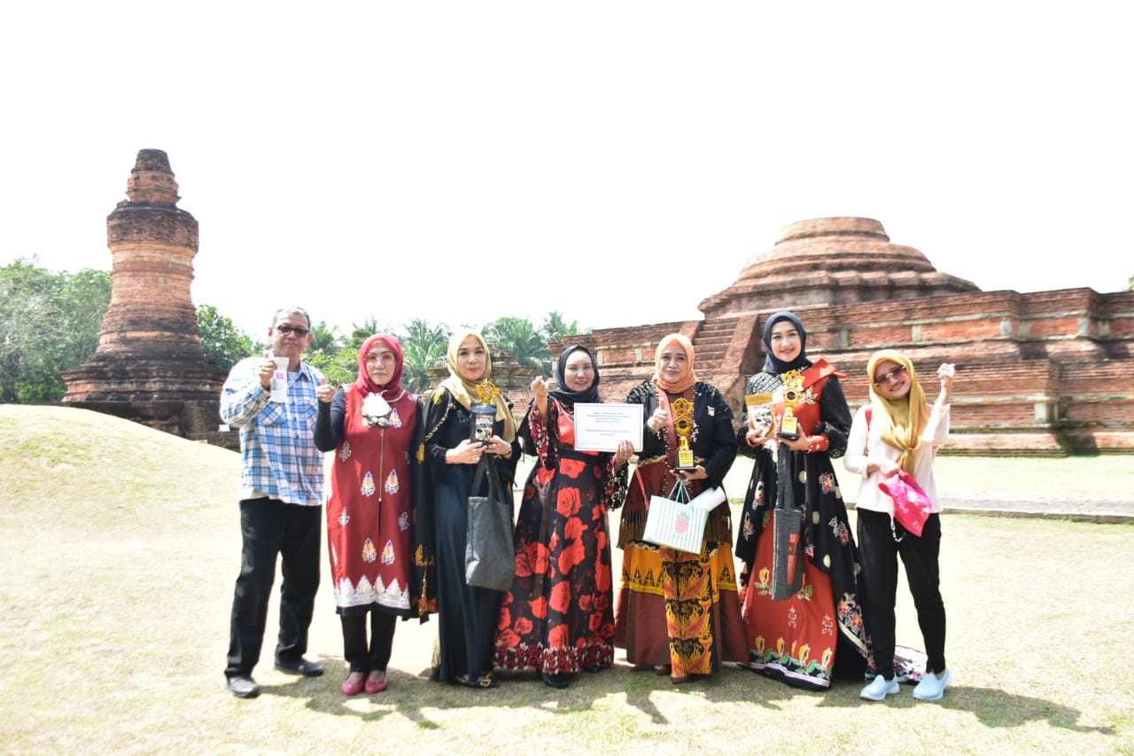 HUT Kampar ke -72 Diadakan Lomba Batik Kampar di Muara Takus