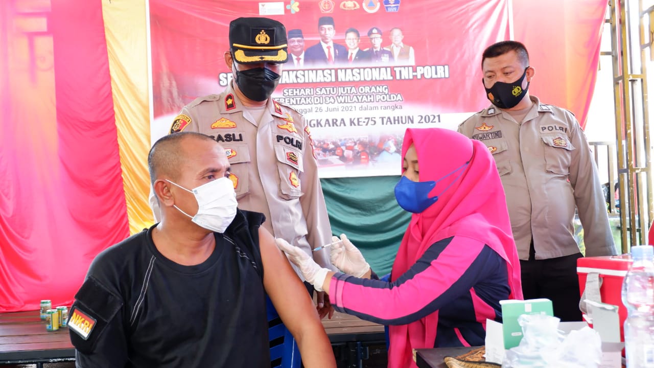 HUT Bhayangkara ke 75, Polsek Bangko Rohil Gelar Vaksin covid- 19 Massal