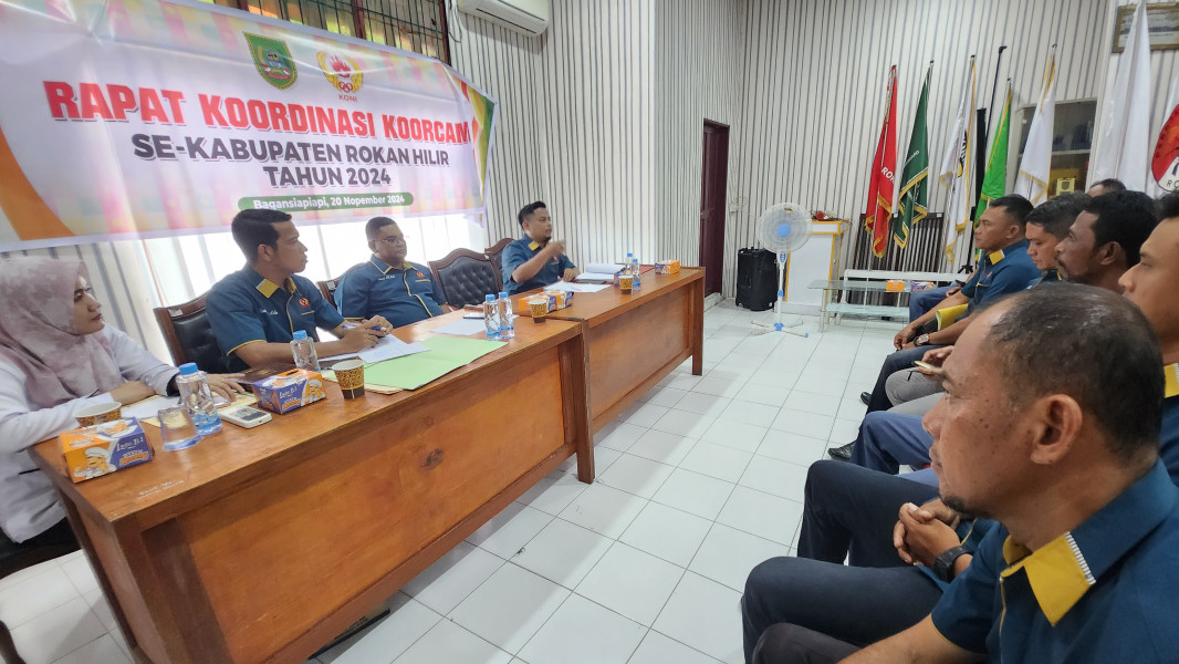 Ketua KONI Rohil Samsuri Pimpin Rapat Koordinasi Dengan Pengurus dan Korcam