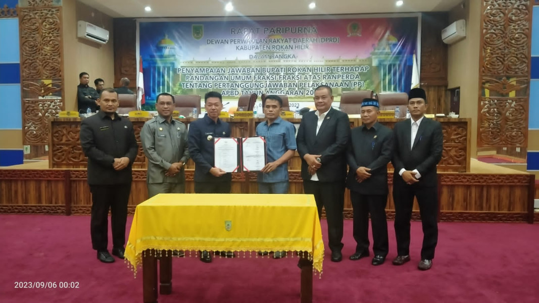 DPRD Rohil Gelar Rapat Paripurna Ranperda Jawaban Pemerintah Terhadap Pandangan umum Fraksi DPRD Rohil Gelar Rapat Paripurna Ranperda Jawaban Pemerintah Terhadap Pandangan umum Fraksi