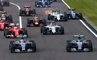 Hamilton Juara, Mercedes Finis 1-2