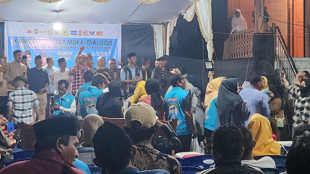 Sampai -sampai Paslon Asset Tersudut Ribuan Masa Hadiri Kampanye Dialogis di Bagansiapiapi