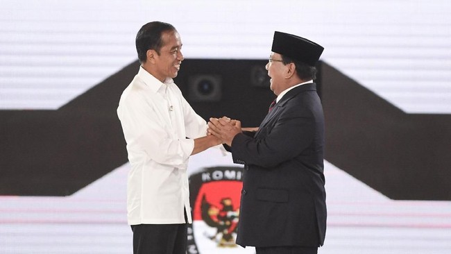 MK Ingin Momen Manis Sidang Putusan Pilpres: Jokowi-Prabowo Berpelukan