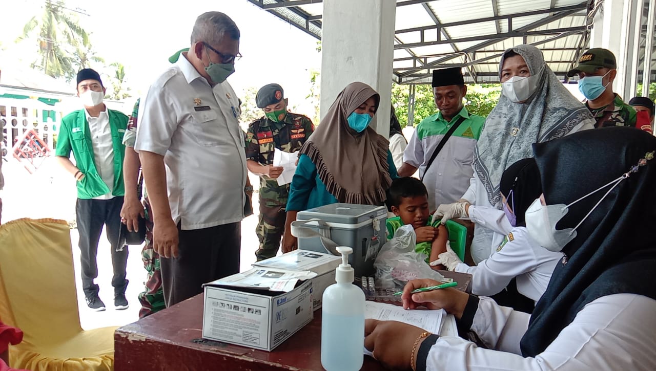 Mewakili Bupati, Sekda Rohil Buka Vaksinasi Massal GP Ansor