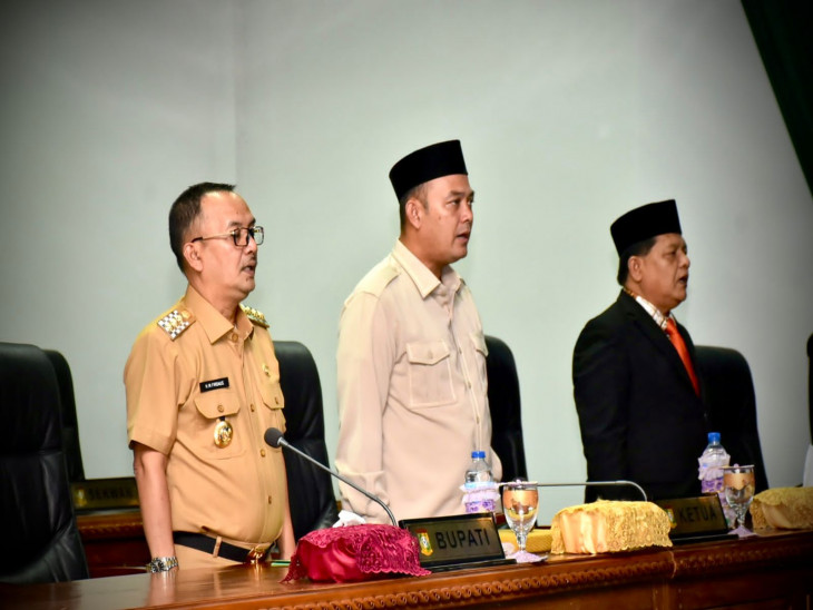 Ketua DPRD Kampar Faisal Pimpin Rapat Paripurna Laporan Pansus 7 Ranperda