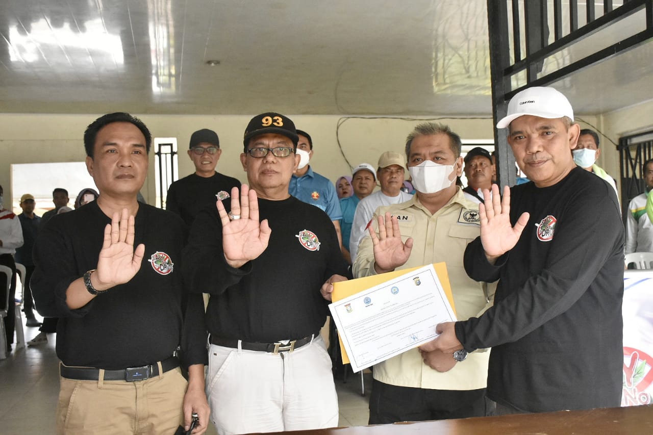 Deklarasi Bersih Narkoba, Bupati Kampar Lakukan Tes Urin