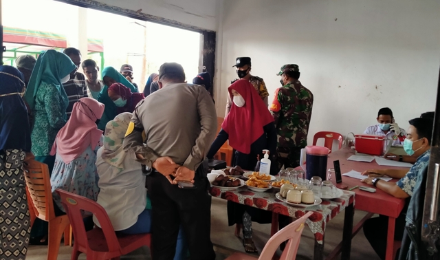 Kepenghuluan Labuhan Tangga Besar Dan Labuhan Tangga Hilir Kecamatan Bangko Rohil Gelar Vaksin Massa Kepenghuluan Labuhan Tangga Besar Dan Labuhan Tangga Hilir Kecamatan Bangko Rohil Gelar Vaksin Massa