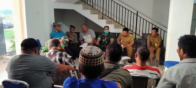 Cegah Covid 19, Fokopincam Pekaitan Rohil Hentikan Aksi  Masyarakat Pedamaran Duduki Lahan LKMD di P