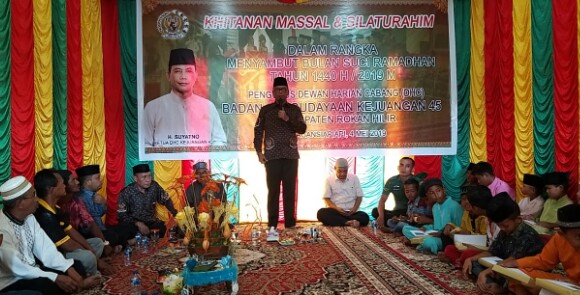 Bupati Rohil Hadiri Acara Sunat Massal Yang Ditaja DHC Pembudayaan Kejuangan 45
