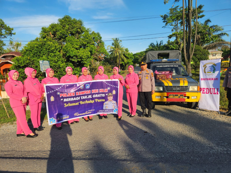 Begini Kegiatan Kapolsek Kampar Kiri Hilir Jelang Berbuka Puasa Begini Kegiatan Kapolsek Kampar Kiri Hilir Jelang Berbuka Puasa