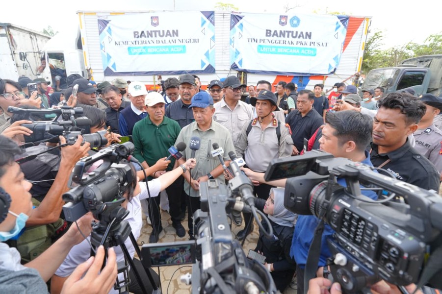 Mendagri Serukan Percepatan Pembersihan Sisa Banjir di Aceh Tamiang