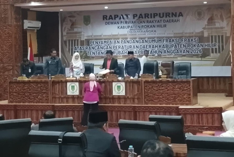 Wakil Ketua DPRD Maston Pimpin Paripurna, Fraksi Golkar Minta Pemkab Rohil Genjot PAD